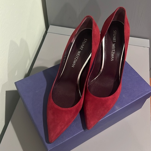 Stuart Weitzman Curvia Pointed-Toe Pumps - Picture 1 of 5